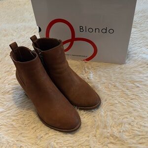 Cognac Nubuck booties